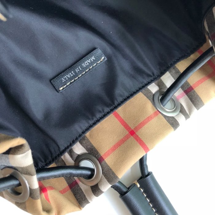 Burberry ヴィンテージタータンチェック リュック タータンチェック ブラウン 4711 サイズ:42x28cm