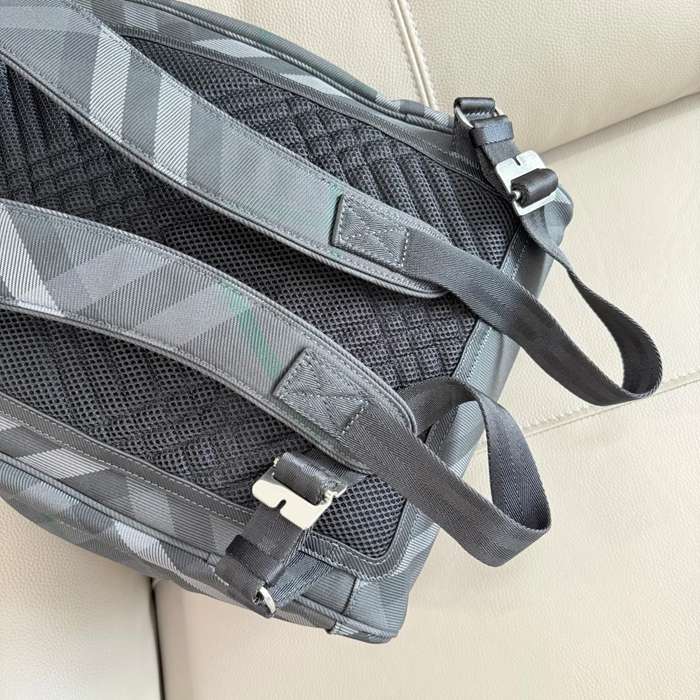 Burberry グリッド リュック タータンチェック サンド 7347 サイズ:44x30x18cm