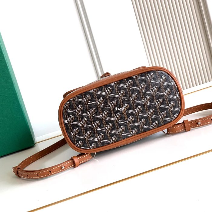 Goyard アルピン ミニリュック ボタンタイプ ブラウン MAE8400 サイズ:23x19x9.5cm