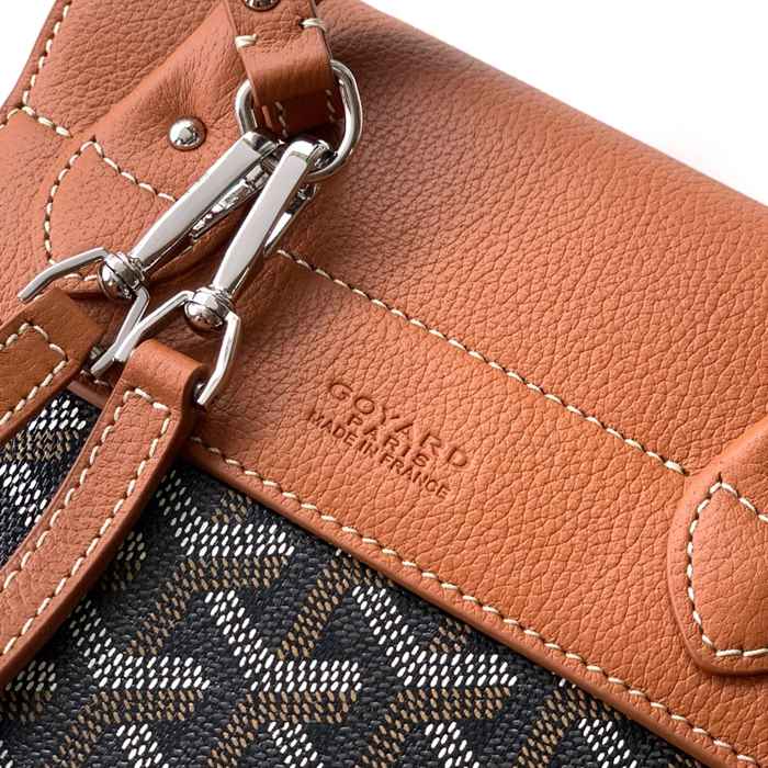 Goyard アルピン ミニリュック ボタンタイプ ブラウン MAE8400 サイズ:23x19x9.5cm