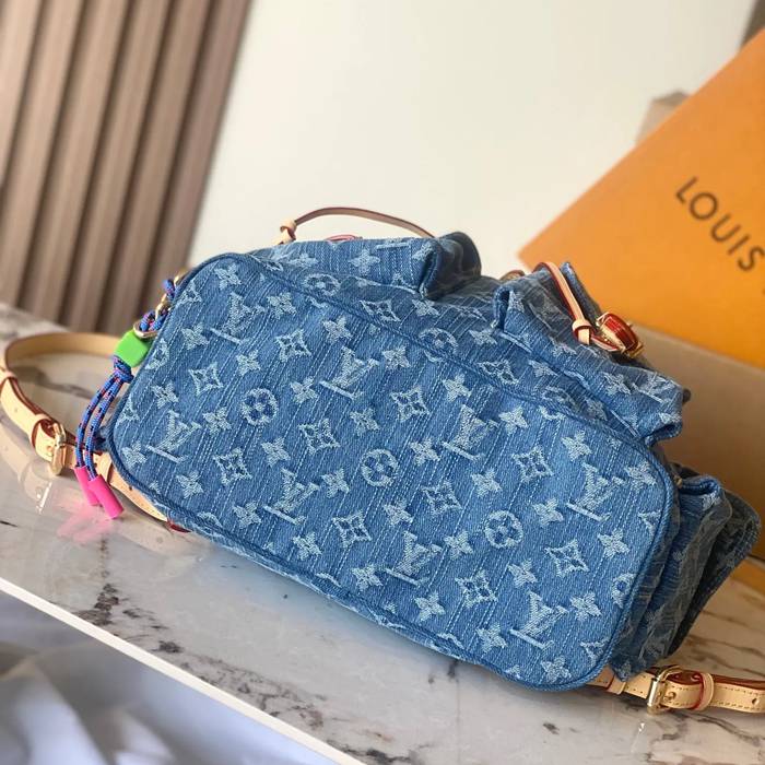 Louis Vuitton モンソリー カルゴ リュック 原厂面料 ブラック M27330 サイズ:32x30.5x16cm