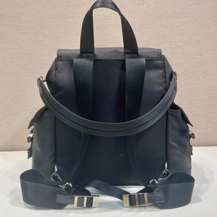 Prada クラシック ナイロン ショルダーストラップ ナイロン ブラック 2VZ118 サイズ:39x37x20cm