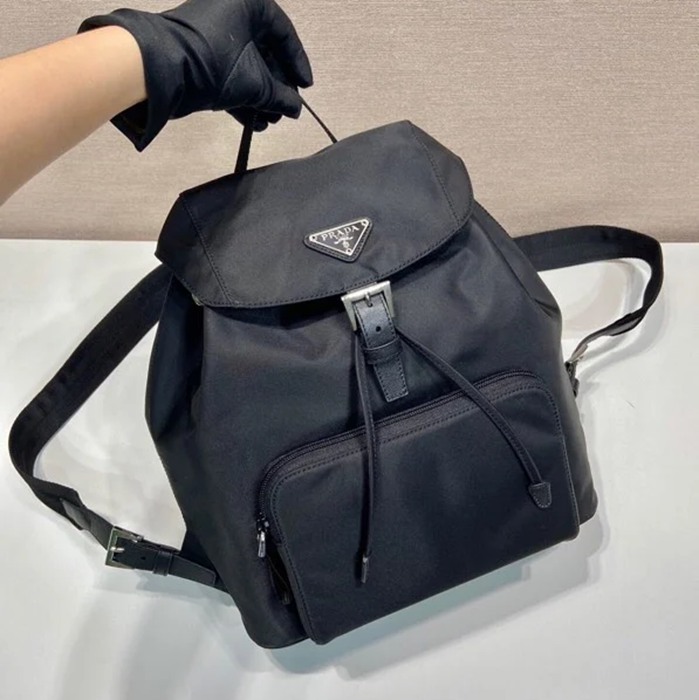 Prada ヴィンテージ リュック ナイロン ブラック 1BZ832 サイズ:29x27x13.5cm
