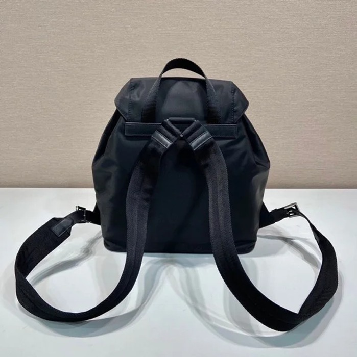 Prada ヴィンテージ リュック ナイロン ブラック 1BZ832 サイズ:29x27x13.5cm