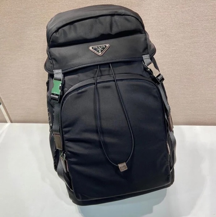 Prada 登山 リュック ナイロン ブラック 2VZ123 サイズ:46x28x22cm