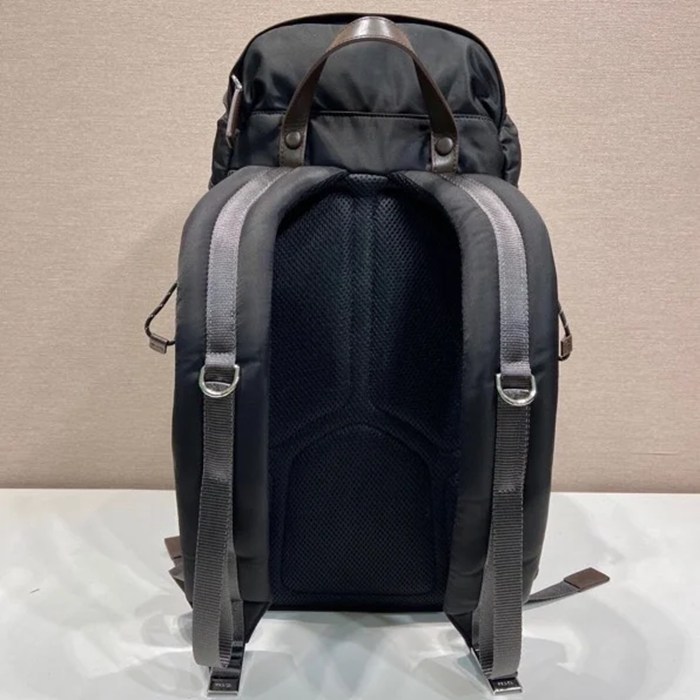 Prada 登山 リュック ナイロン ブラック 2VZ123 サイズ:46x28x22cm