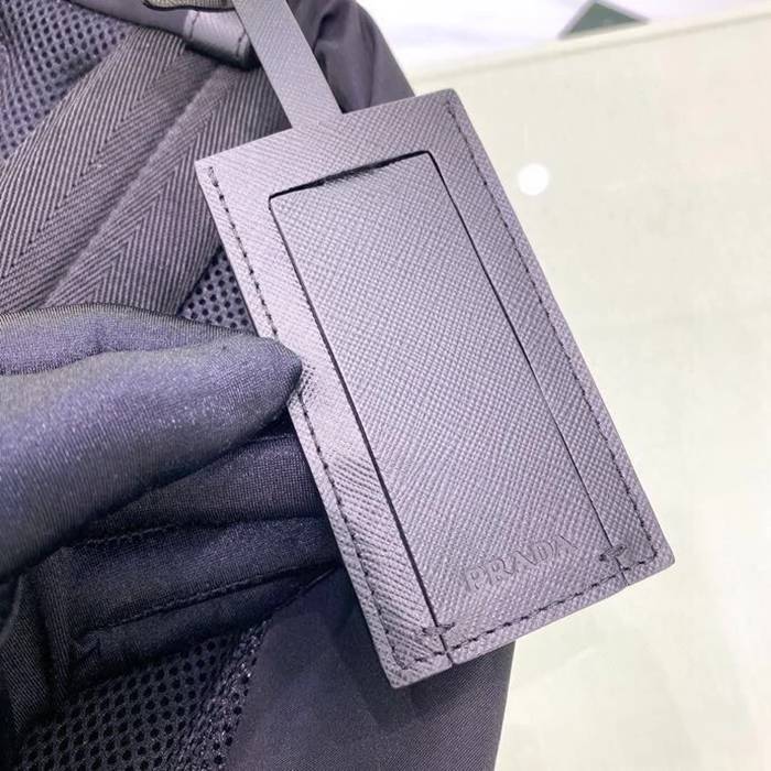 Prada リュック パラシュート生地 ナイロン ブラック 2VZ066 サイズ:40x29x17cm