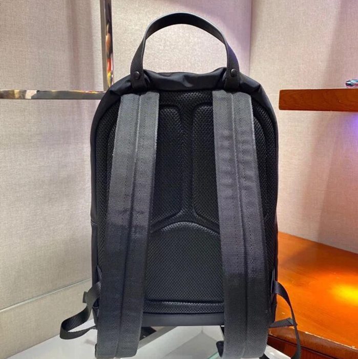 Prada リュック サフィアーノレザー ブラック 0382 サイズ:39x29x16cm