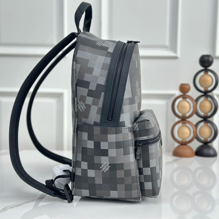 Louis Vuitton ディスカバリー リュック チェック グレー M28789 サイズ:42x31x17cm
