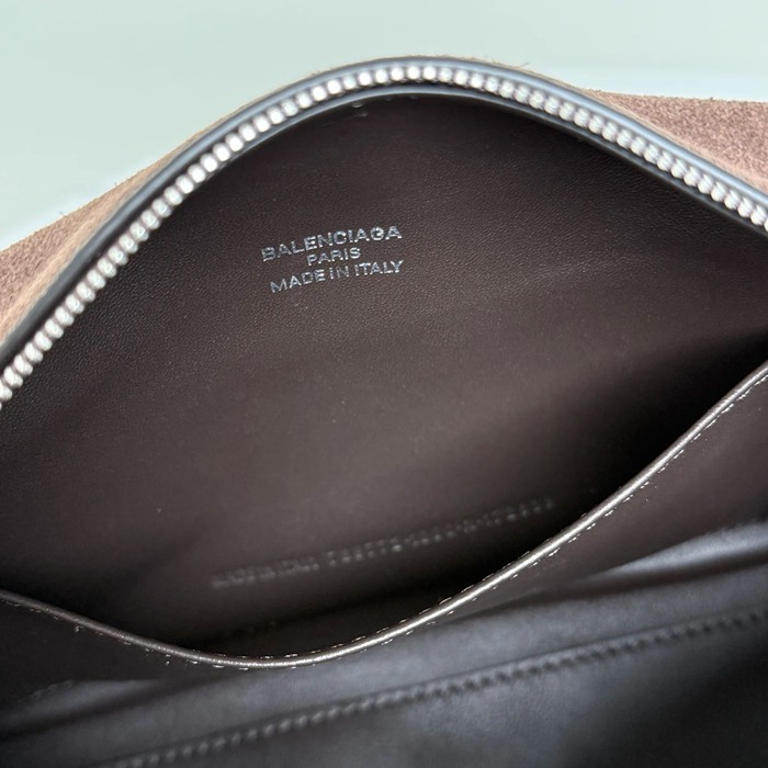 BALENCIAGA 188034 スエードカメラバッグ 斜め掛け サイズ:23x15.5x9.9cm