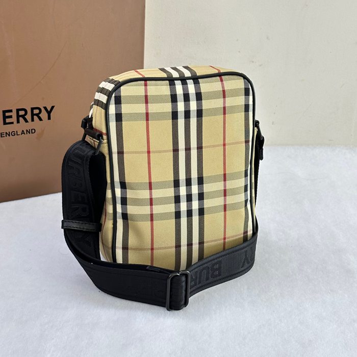 BURBERRY チェックフレディバッグ サイズ:20.5x16cm