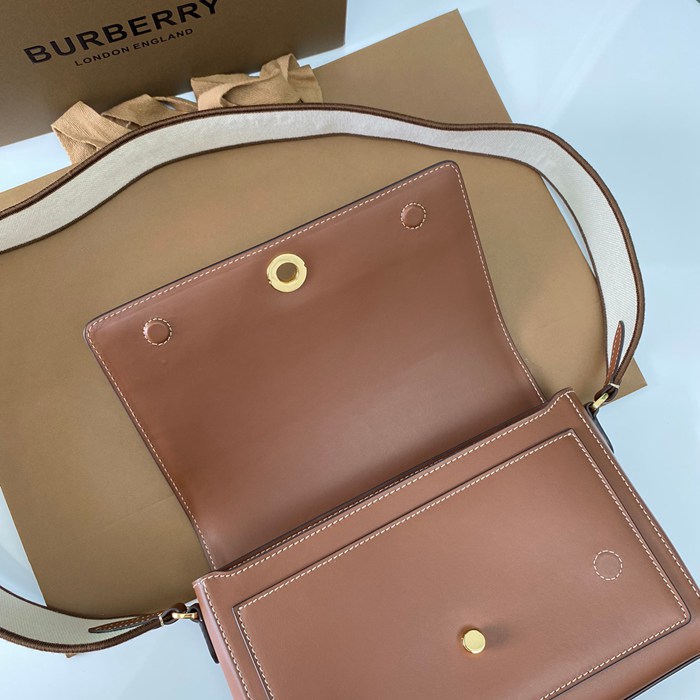 BURBERRY 9061 斜め掛け サイズ:25x18x8.5cm