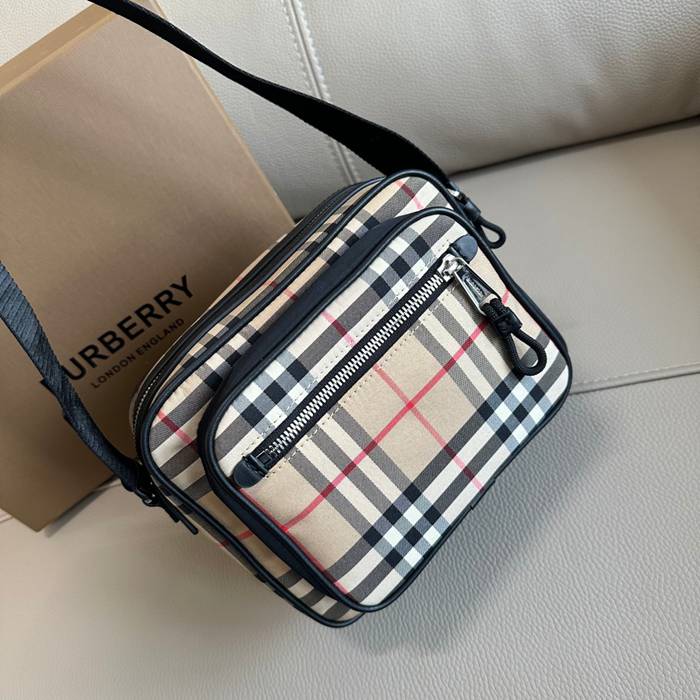 BURBERRY 1521 斜め掛け サイズ:22.5x14.5x8.2cm