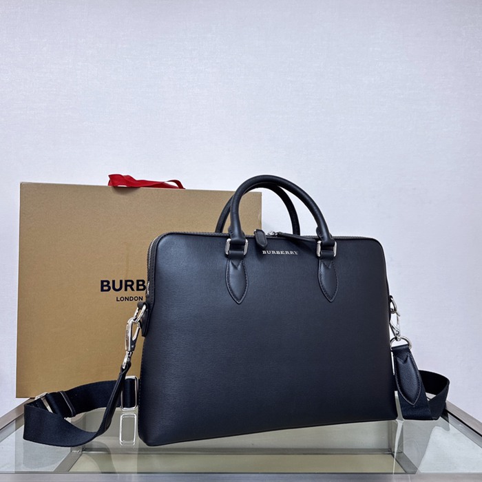 BURBERRY 410165 ザバローバッグ サイズ:37x27x5.5cm
