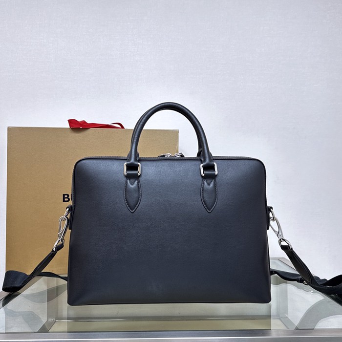 BURBERRY 410165 ザバローバッグ サイズ:37x27x5.5cm