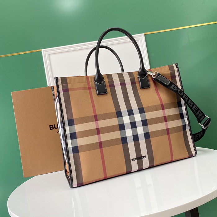 BURBERRY チェックトラベルバッグ サイズ:45x34x19cm