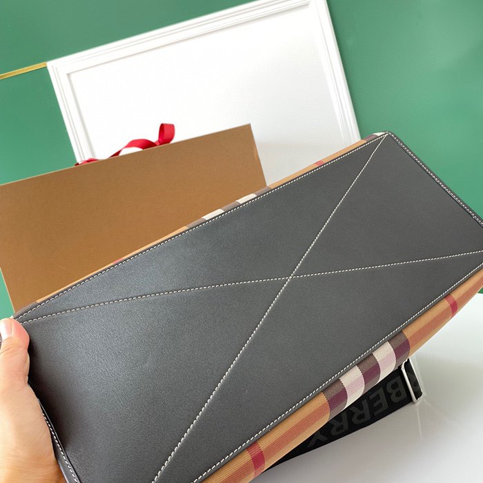 BURBERRY チェックトラベルバッグ サイズ:45x34x19cm