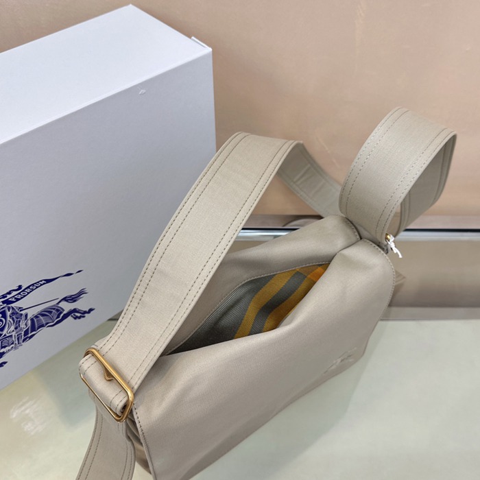 BURBERRY コットンブレンド斜め掛け トレンチ サイズ:25x16cm