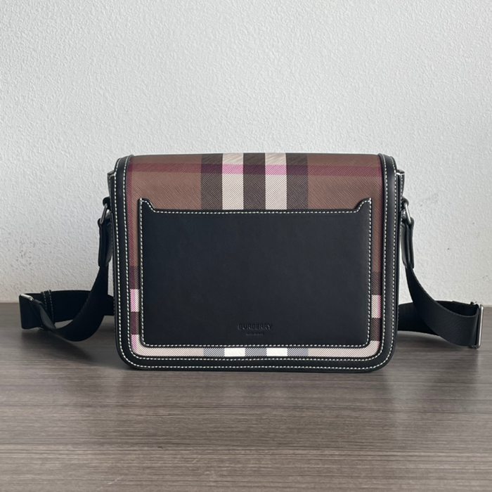 BURBERRY チェックメッセンジャー サイズ:25.5x21.5x6.5cm