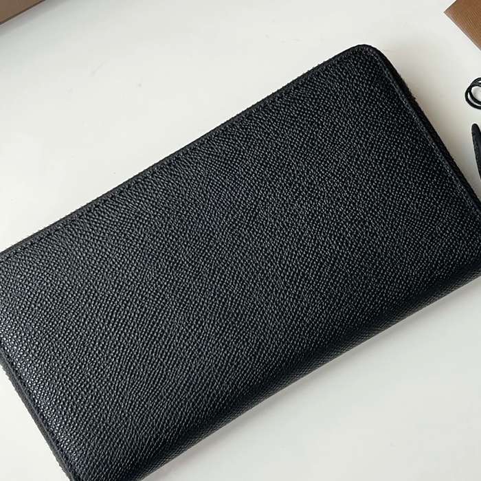 BURBERRY 粒面レザージップ長財布 サイズ:19x10cm