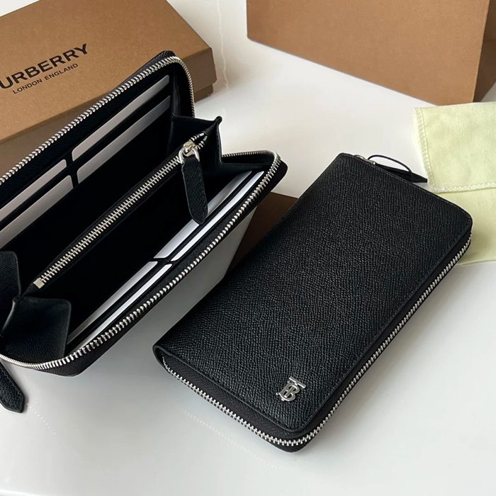 BURBERRY 粒面レザージップ長財布 サイズ:19x10cm