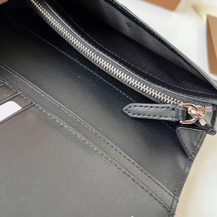 BURBERRY プレスチェックレザー長財布 サイズ:19x10cm