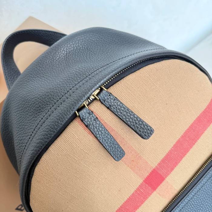 BURBERRY 8911 キャンバスチェックリュック サイズ:40x30cm