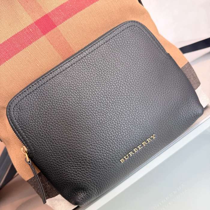 BURBERRY 8911 キャンバスチェックリュック サイズ:40x30cm