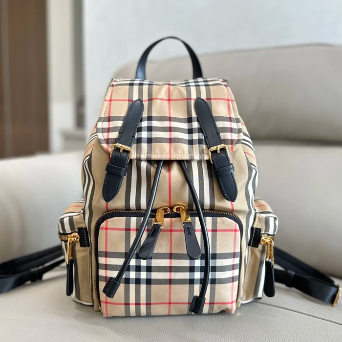 BURBERRY 1861 軍用リュック サイズ:33x22cm