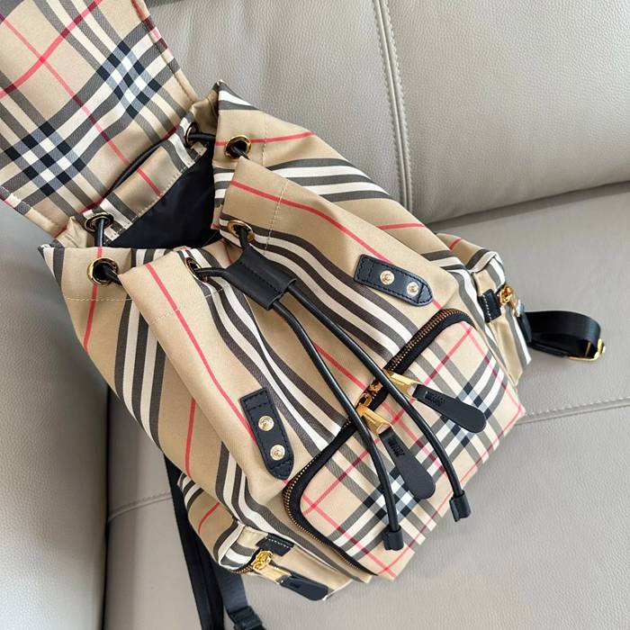 BURBERRY 1861 軍用リュック サイズ:33x22cm
