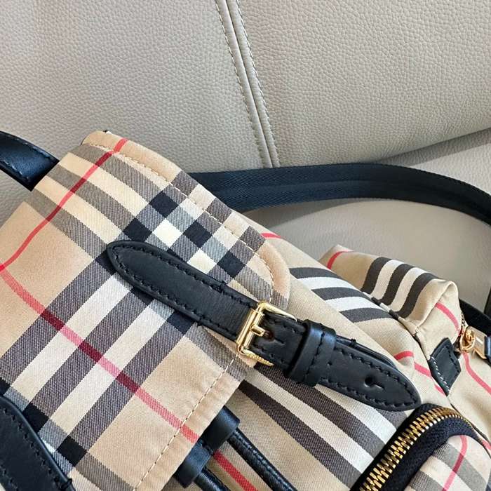 BURBERRY 1641 ラックサック軍用リュック サイズ:26x16cm