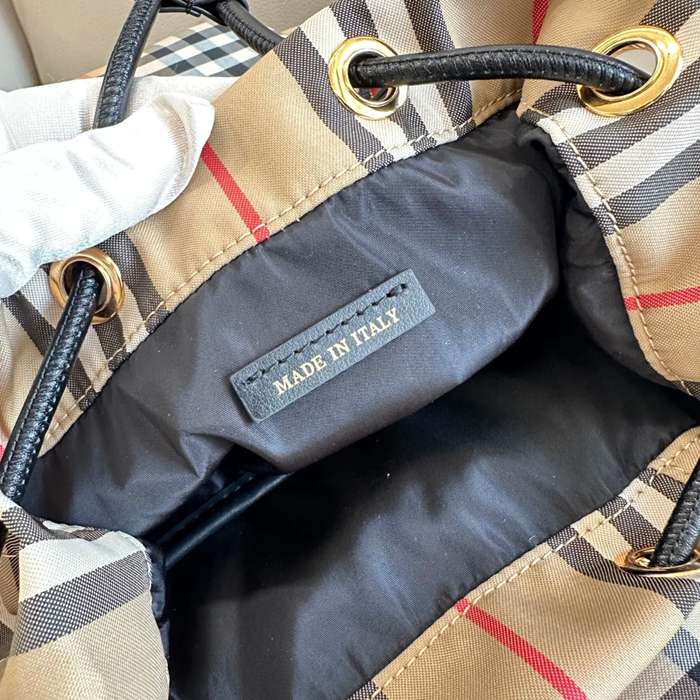 BURBERRY 1641 ラックサック軍用リュック サイズ:26x16cm
