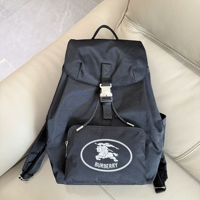 BURBERRY 4831 ホースフェリーロゴリュック サイズ:40x27x17cm