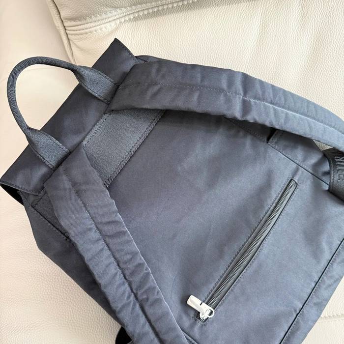 BURBERRY 4831 ホースフェリーロゴリュック サイズ:40x27x17cm