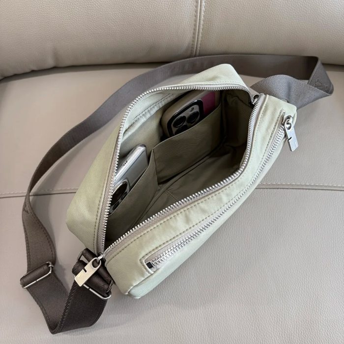 BURBERRY 3881 斜め掛け サイズ:26.5x18cm