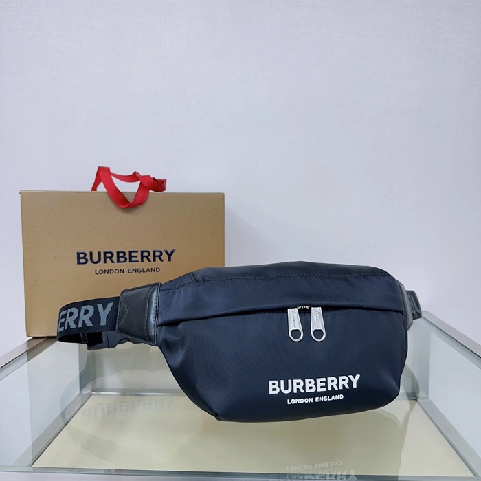 BURBERRY TBロゴウエストバッグ サイズ:31x14cm