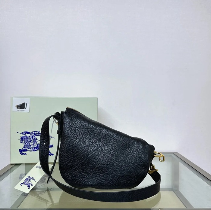 BURBERRY ナイトバトルバッグ 粒紋カーフ サイズ:24x23cm