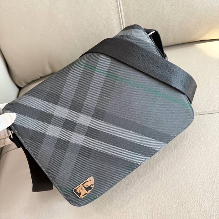 BURBERRY 8481 チェックメッセンジャー グリッド サイズ:28x23cm
