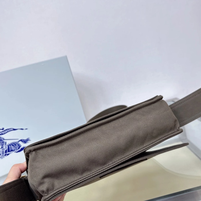 BURBERRY コットンブレンド斜め掛け サイズ:25x16cm