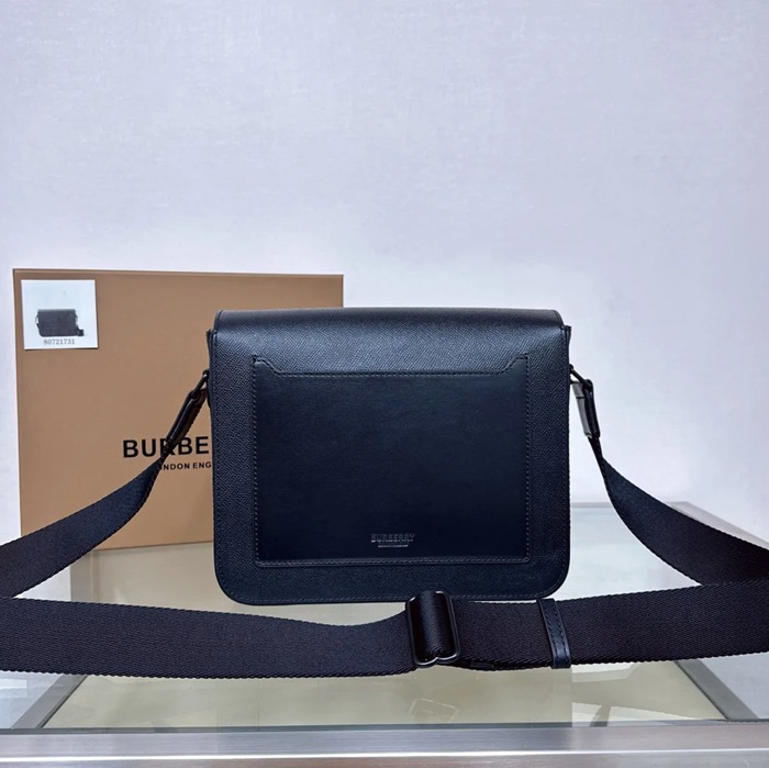 BURBERRY 1731 最新メッセンジャー 手のひら紋牛皮 サイズ:25.5x21.5x6.5cm