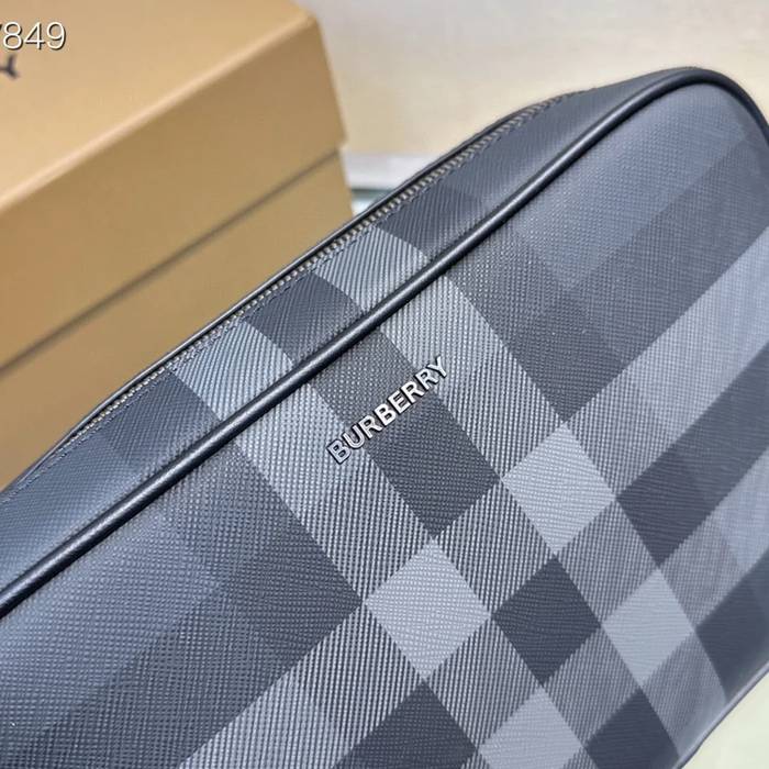 BURBERRY 新作厚手ハンドバッグ サイズ:26x16cm
