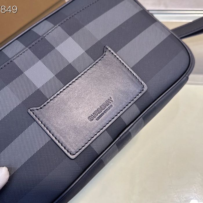 BURBERRY 新作厚手ハンドバッグ サイズ:26x16cm
