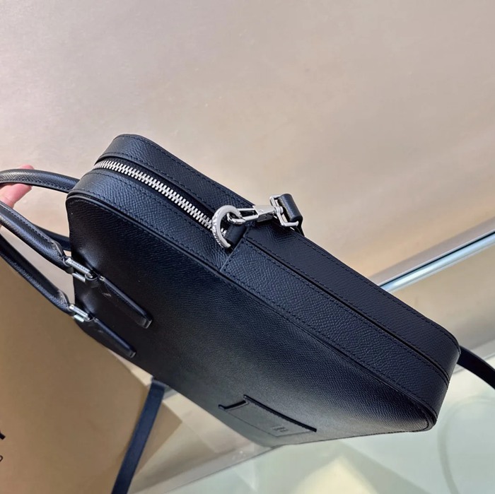 BURBERRY 8121 粒紋牛皮ブリーフケース サイズ:37.5x27cm