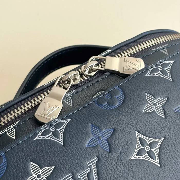 BURBERRY M28619 オールレザーウエストバッグ ブルー サイズ:30x15cm
