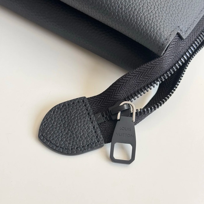 BURBERRY M25943 ポケットハンドバッグ デュオ サイズ:35.5x26x6.5cm