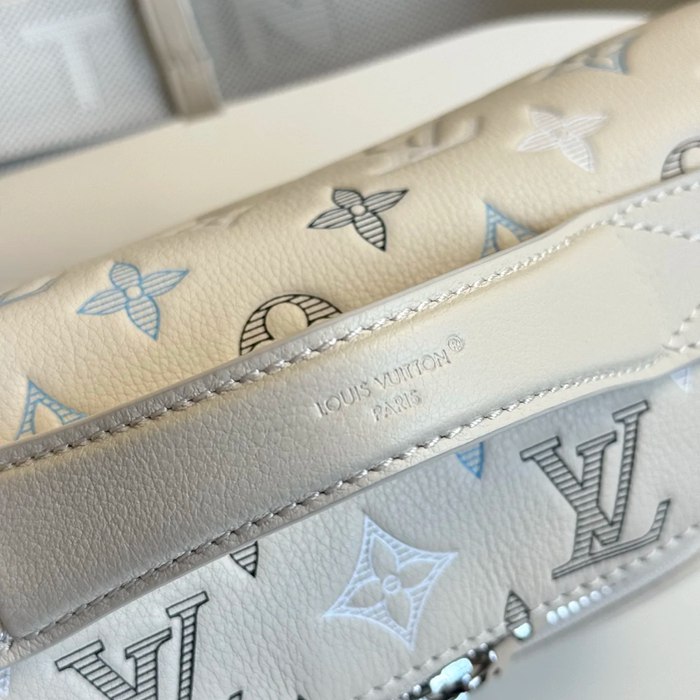 BURBERRY M28619 牛皮革ウエストバッグ サイズ:30x15cm