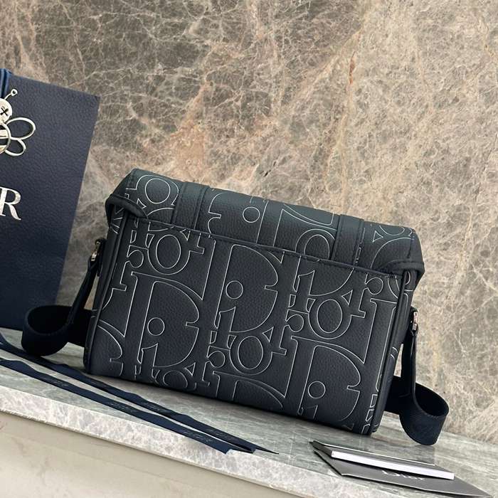 DIOR フラップメッセンジャー ディオールグラビティアウトライン サイズ:24x18cm