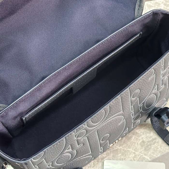 DIOR フラップメッセンジャー ディオールグラビティアウトライン サイズ:24x18cm