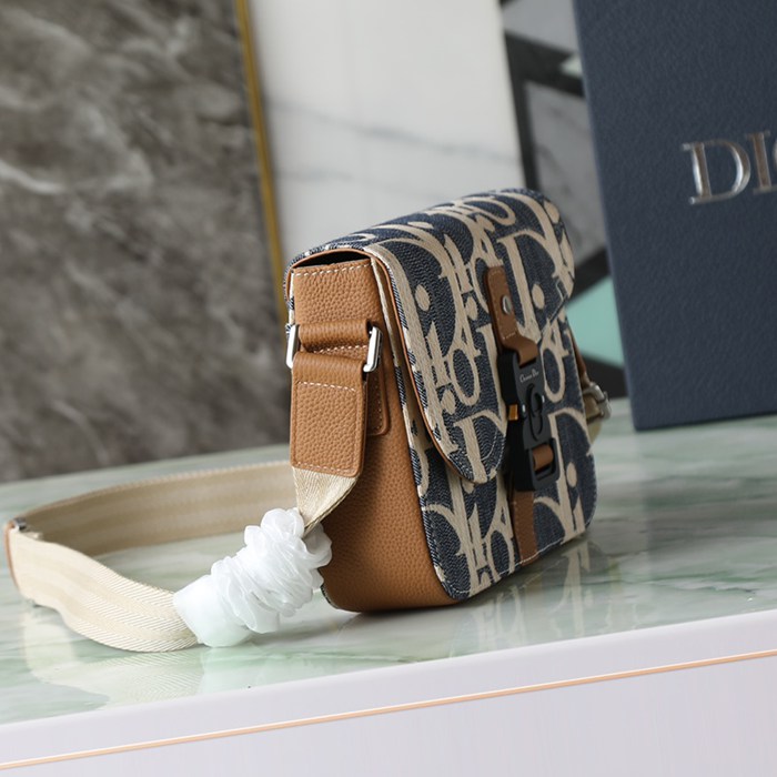 DIOR サドルメッセンジャー 酒椰葉効果オブリーク サイズ:24x16.5x5.5cm