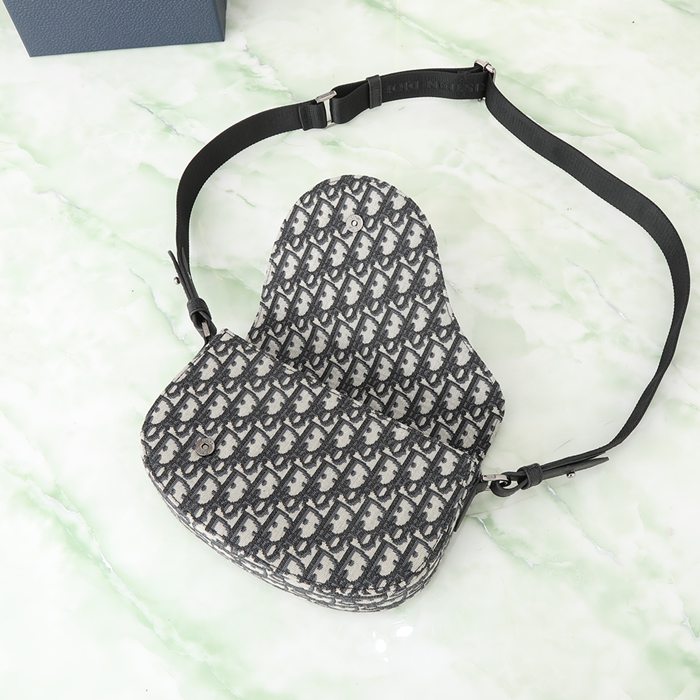 DIOR サドルメッセンジャー オブリーク 米黒 サイズ:24x16.5x5.5cm